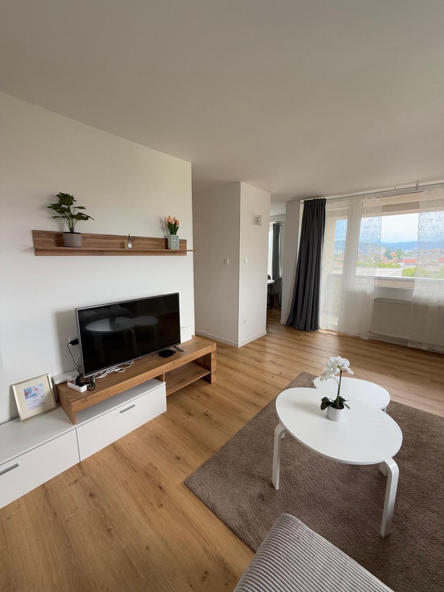 Elite Vista-with Parking * Liubliana